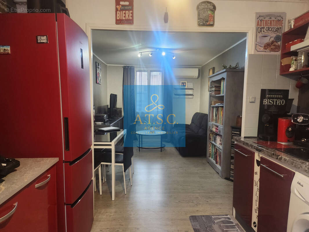Appartement à LA LONDE-LES-MAURES