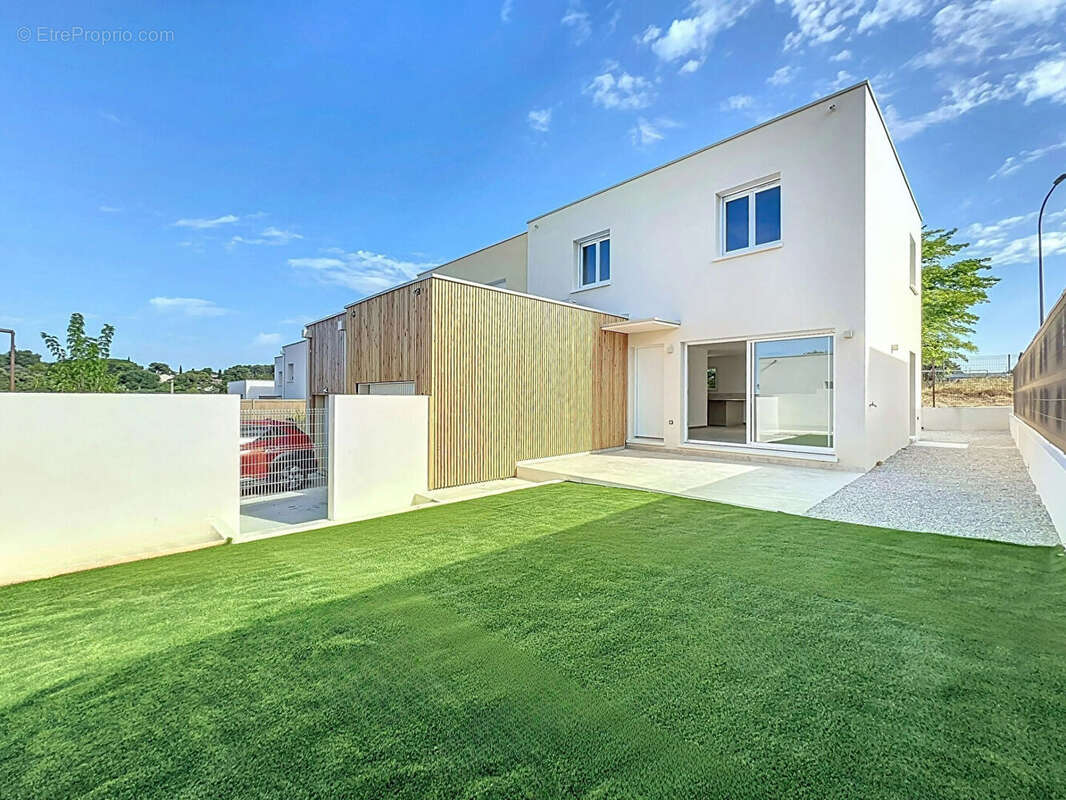 Maison à NIMES