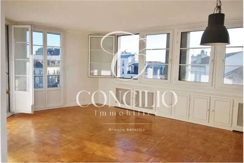 La Garenne-Colombes – Élégant 3 pièces de 82 m² avec balcon de 10 m², vue dégagée et beaux volumes - photo 17
