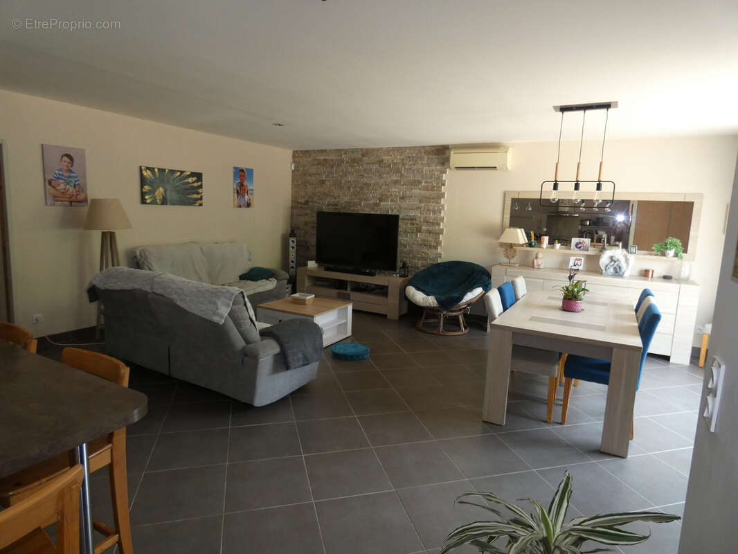 Villa familale avec piscine et exceptionnel garage de 147 m2 - photo 7
