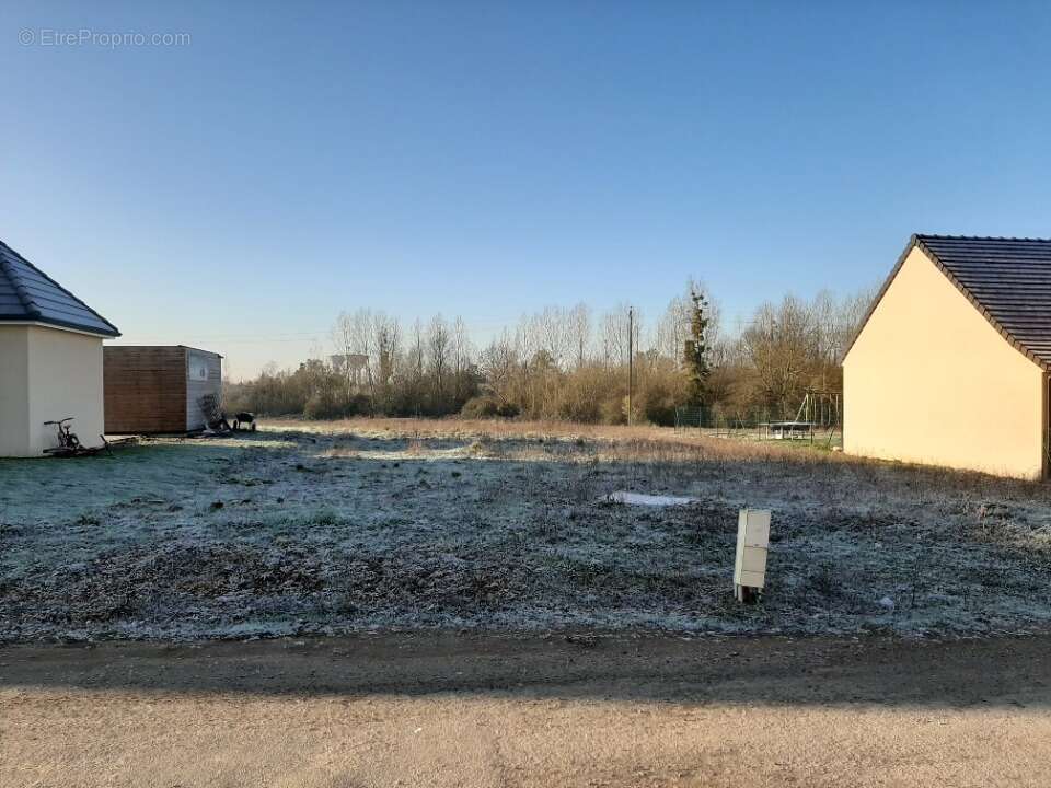 Terrain à SAINT-PATERNE