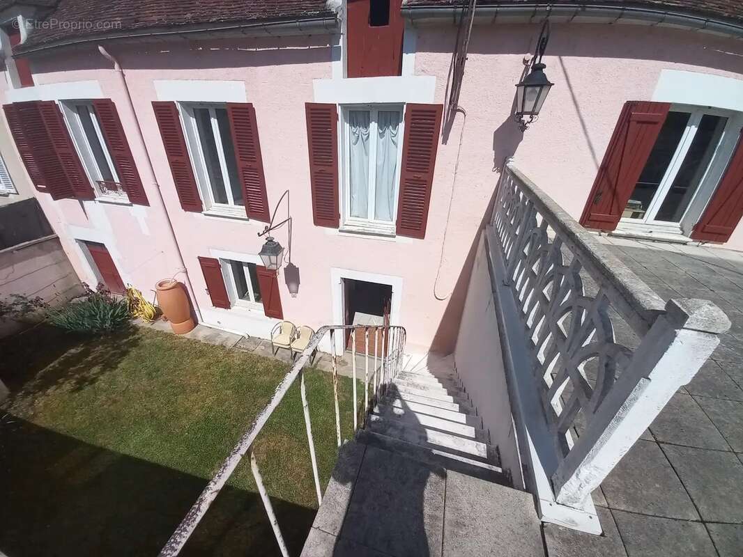 Maison à AUXERRE