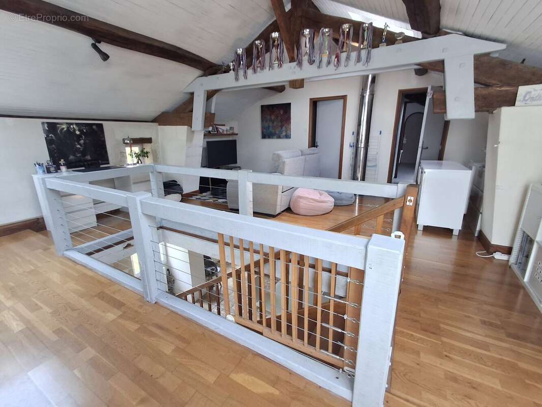 Maison 219 m² à Chasseneuil-Sur-Bonnieure  - photo 8