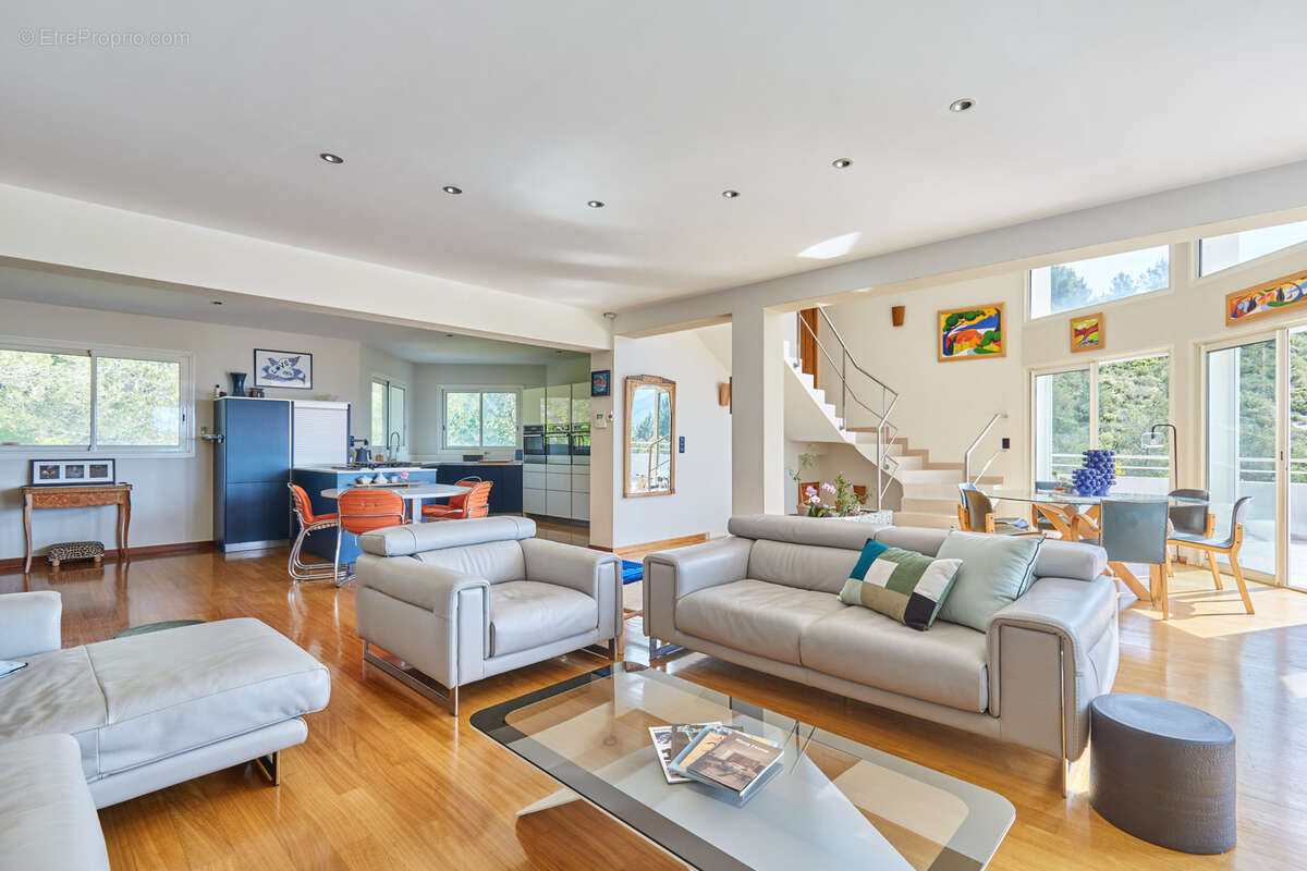 Maison à ROQUEVAIRE