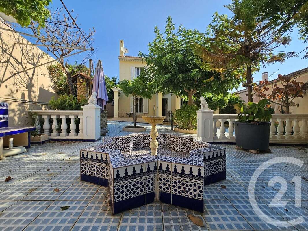 Maison à SIX-FOURS-LES-PLAGES