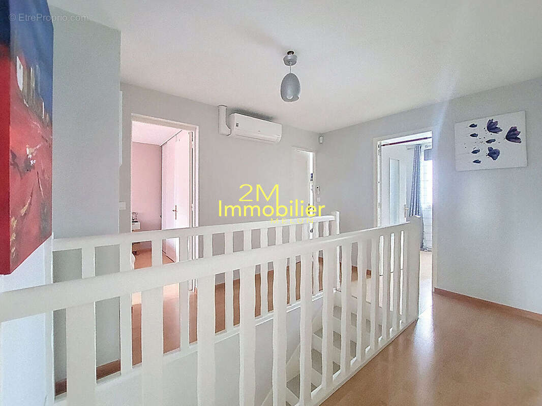 Maison à VAUX-LE-PENIL