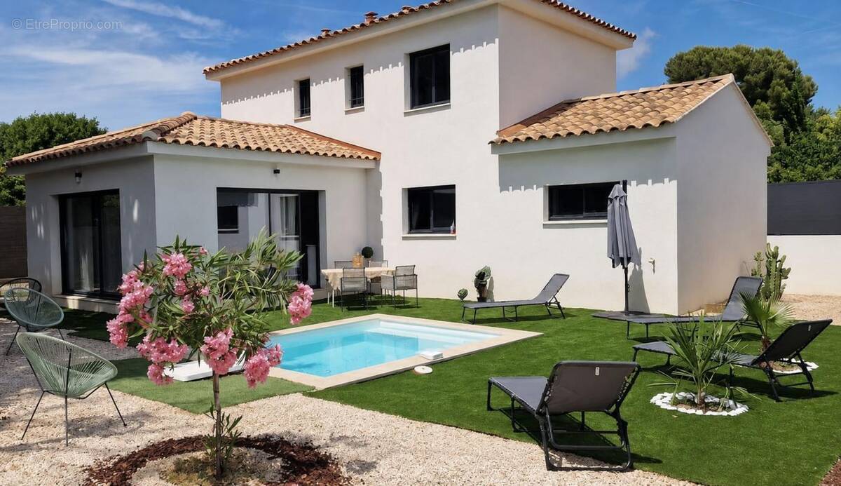 Maison à SIX-FOURS-LES-PLAGES