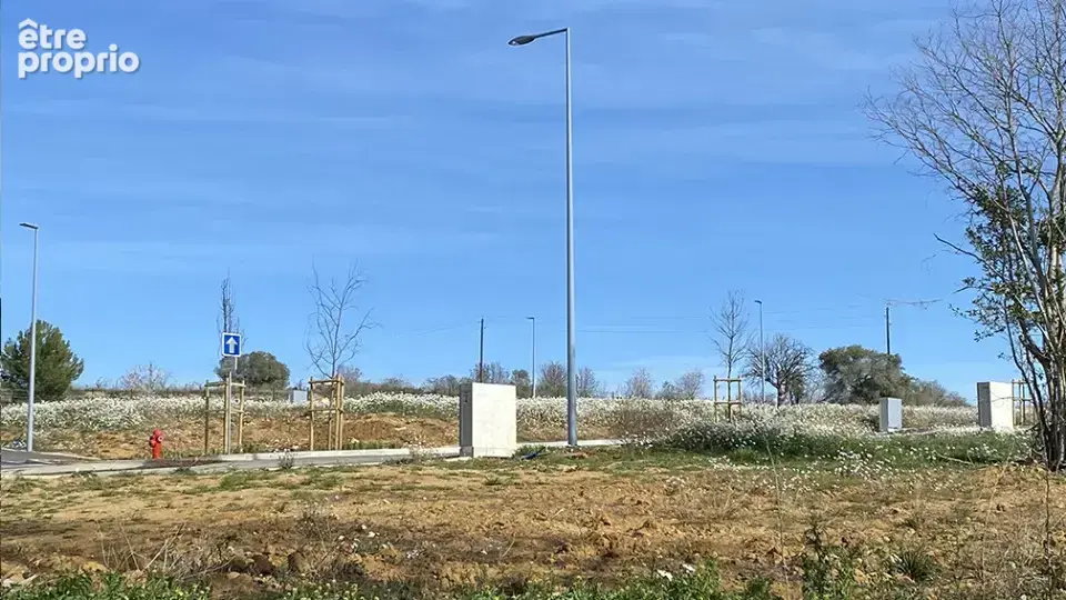 Photo Terrain à Corneilhan au prix de 150 000€