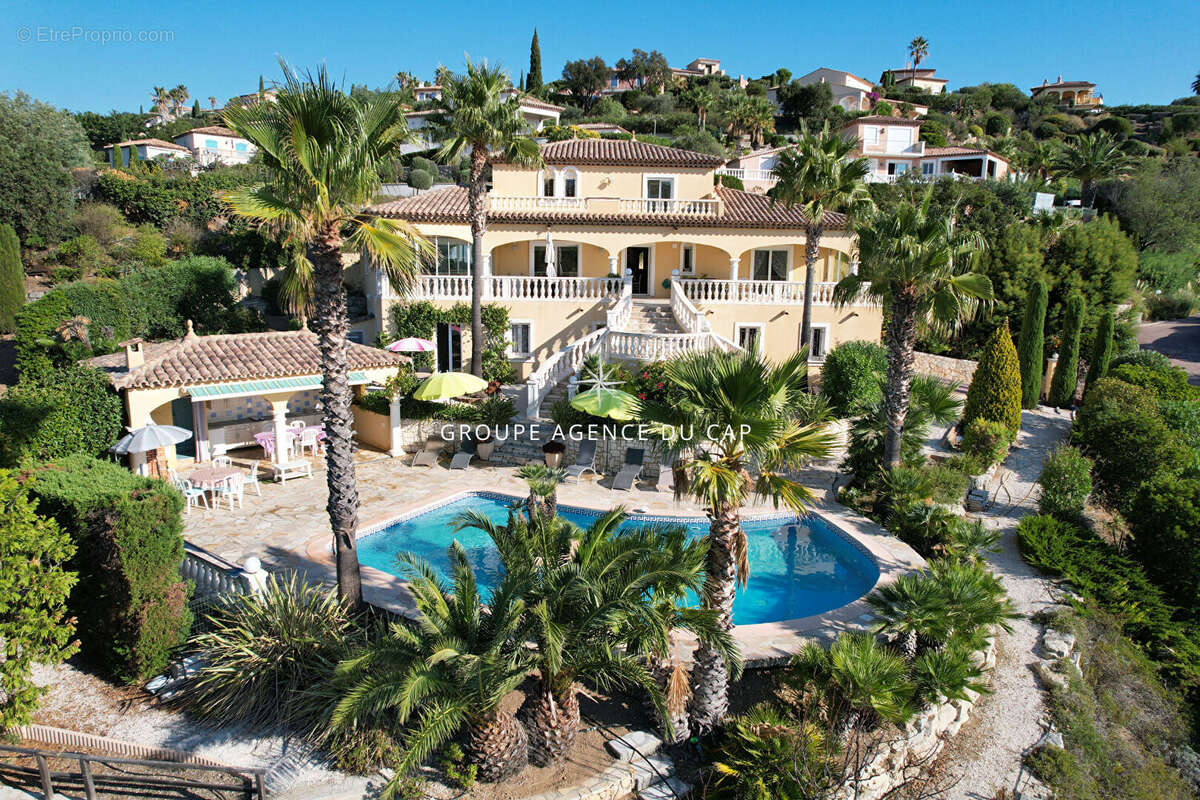 Maison à LES ISSAMBRES