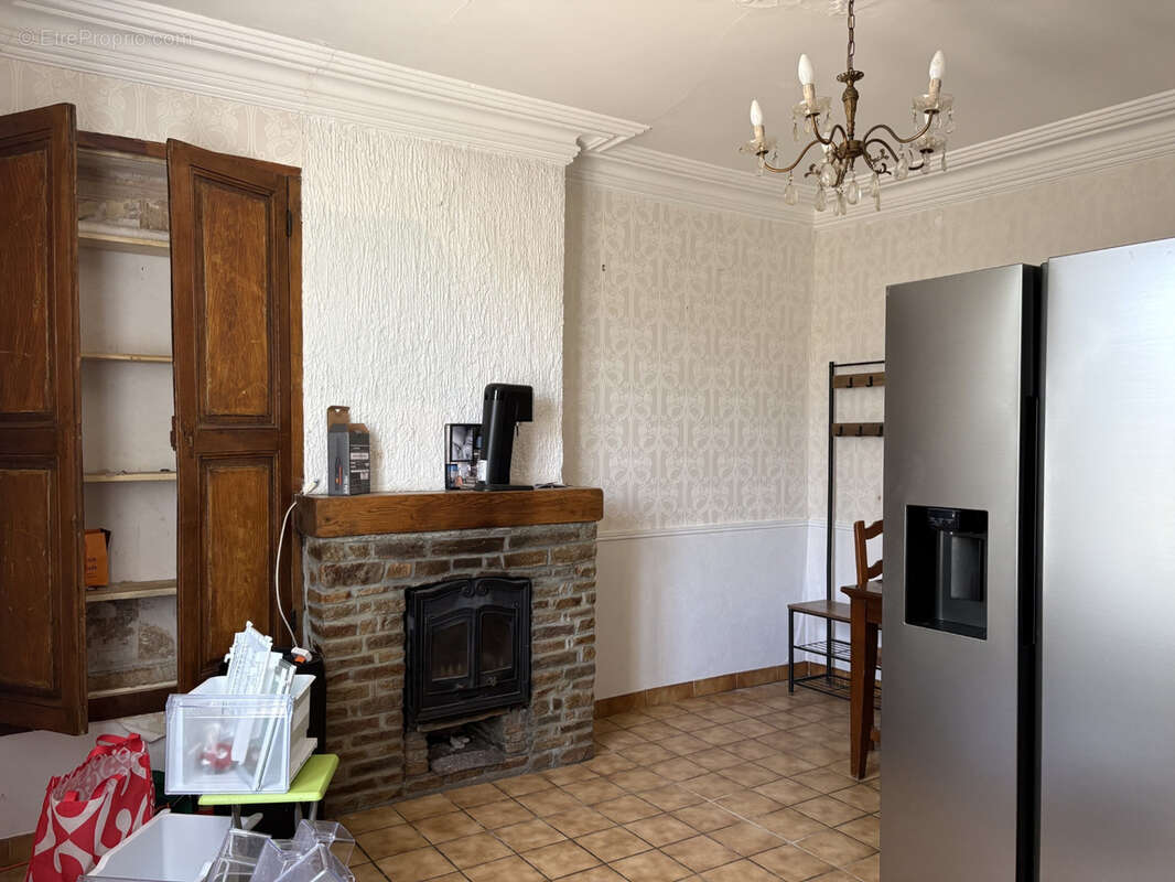 Maison à COUSSAC-BONNEVAL