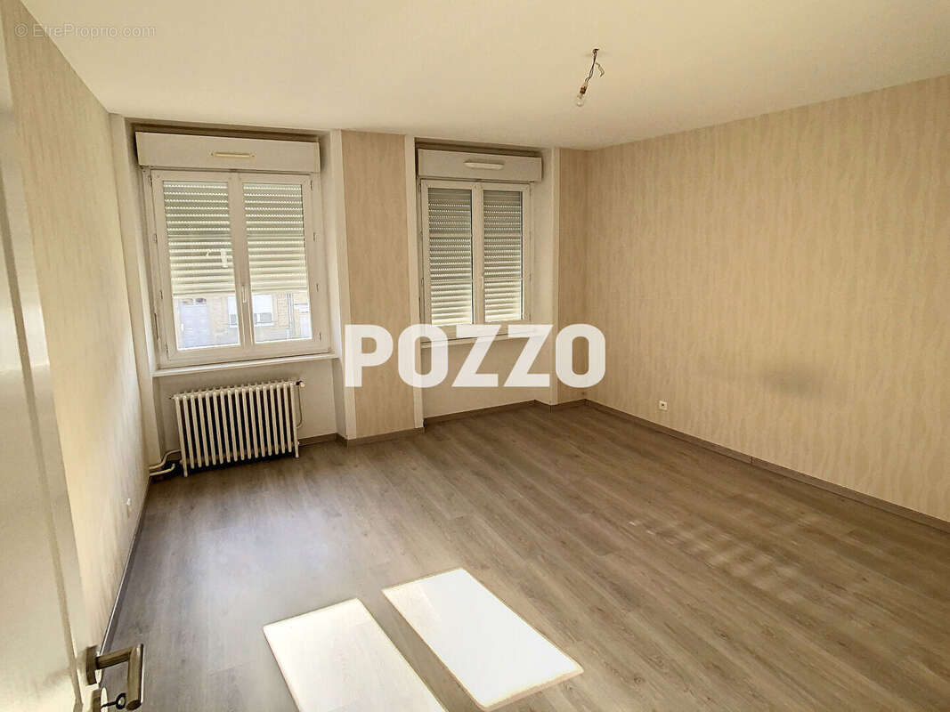 A VENDRE - IMMEUBLE en monopropriété 177m² - Centre-ville de Saint-Hilaire-du-Harcouët - photo 11