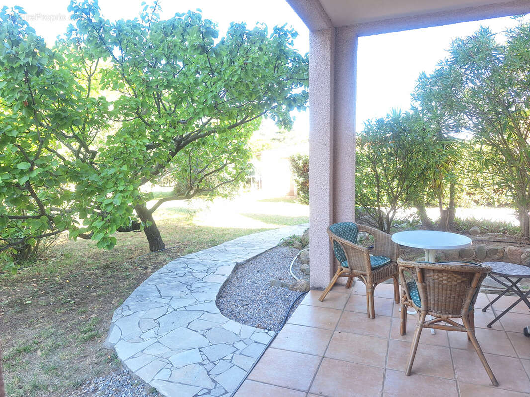 Maison à LAROQUE-DES-ALBERES