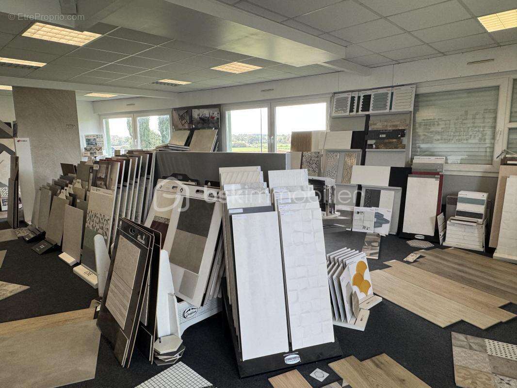 Commerce à SAINT-M'HERVE