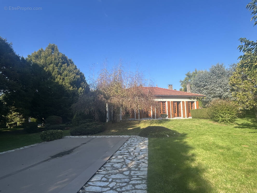 Maison à CHASSENEUIL-SUR-BONNIEURE