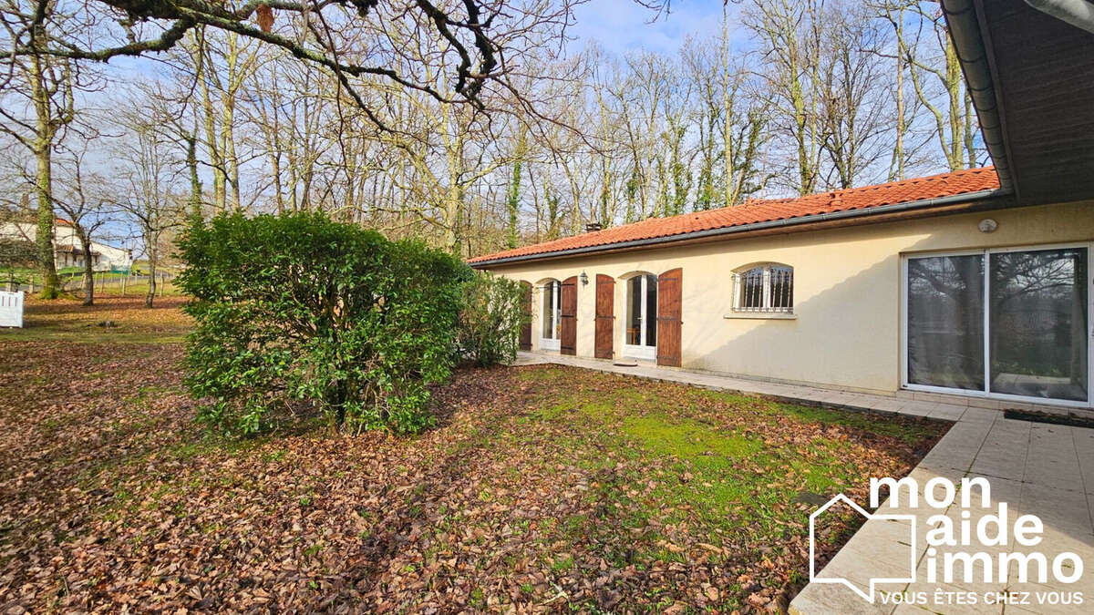Maison à CAMARSAC