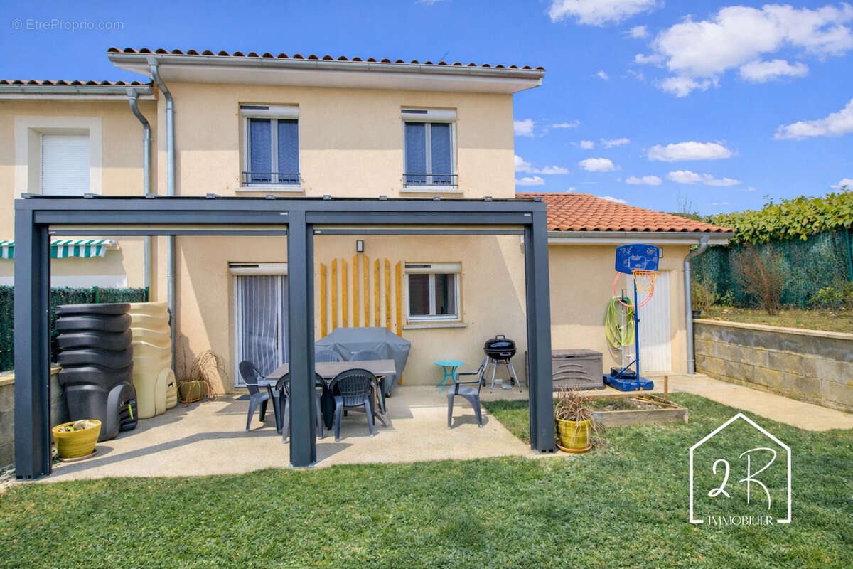 Maison à SERPAIZE