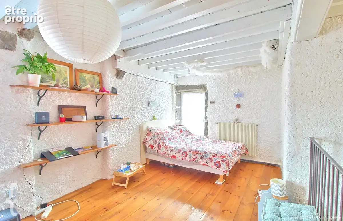 Maison authentique à Volvic - photo 2