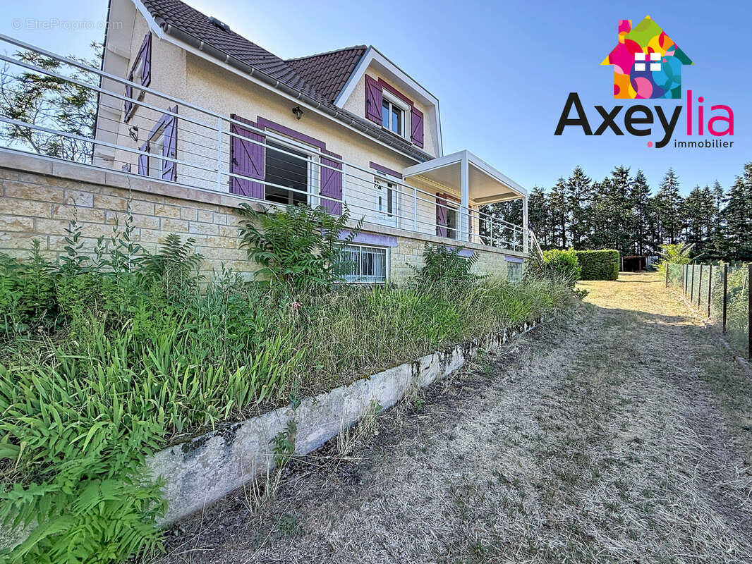 A vendre - saint-haon-le-vieux - maison familiale avec 5 chambres, sous-sol, terrain et belle vue - photo 2