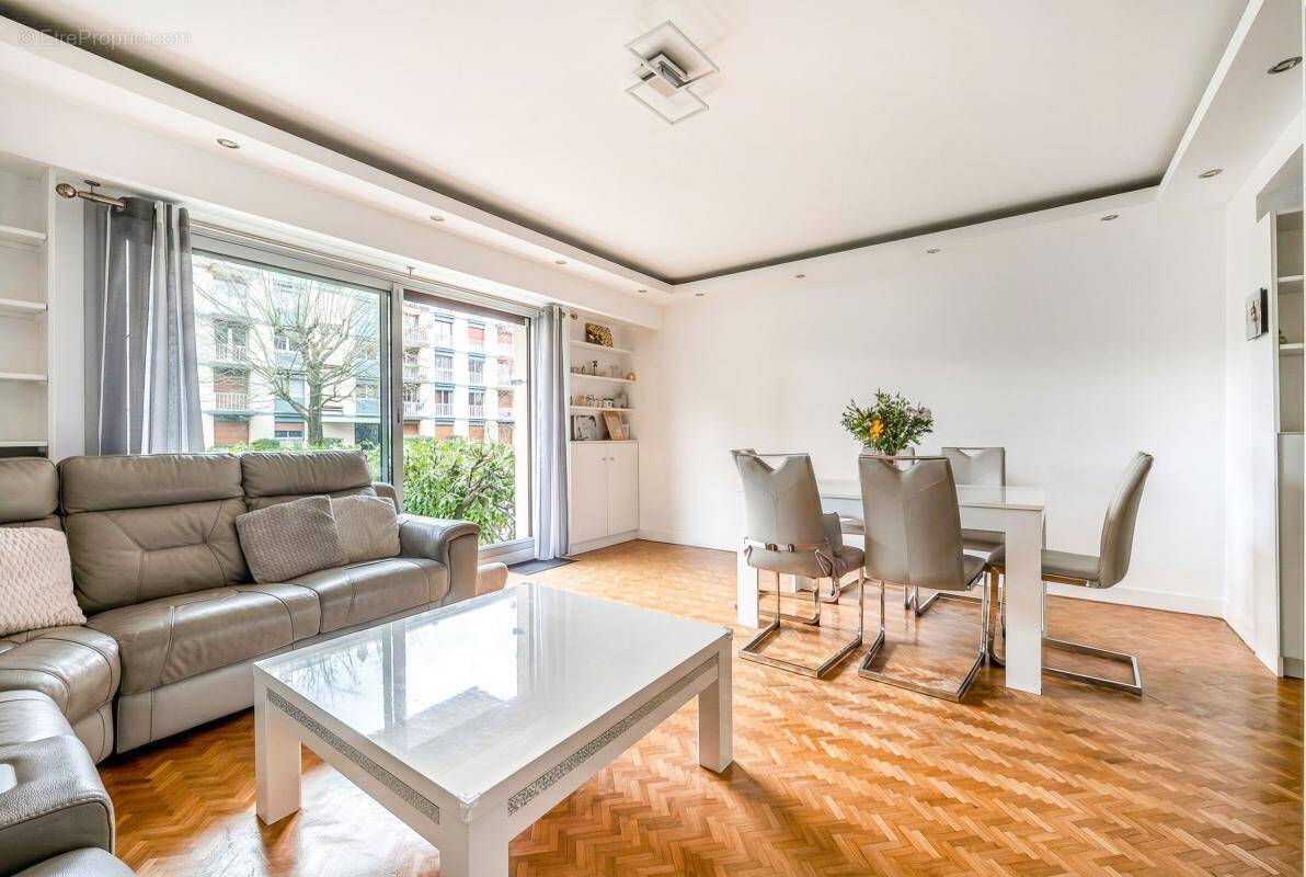 Appartement à SAINT-MAUR-DES-FOSSES