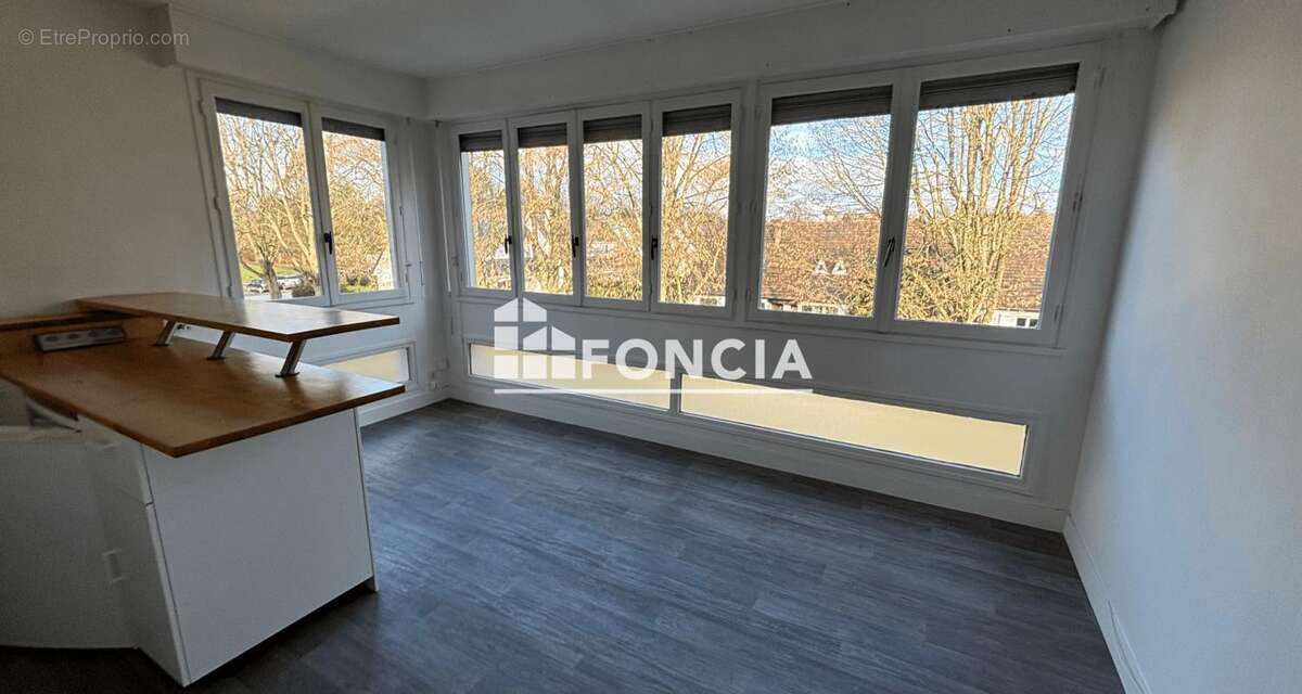 Appartement à MONT-SAINT-AIGNAN