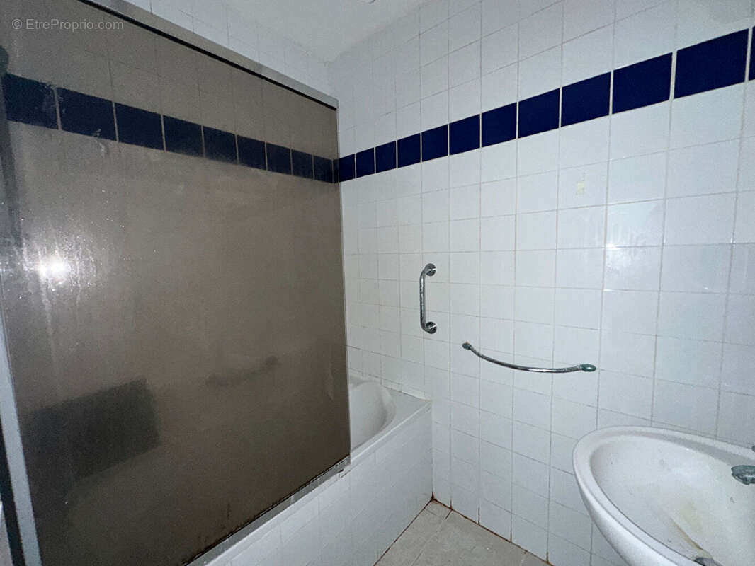 Appartement à MARENNES