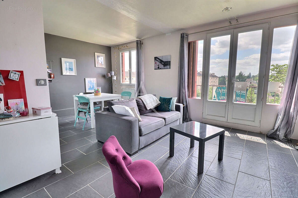 Appartement à LE MESNIL-LE-ROI