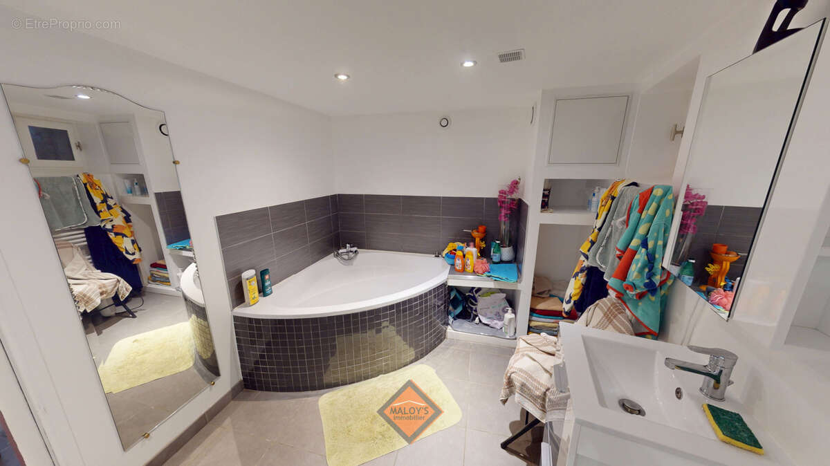 Appartement à SAINTE-FOY-LES-LYON