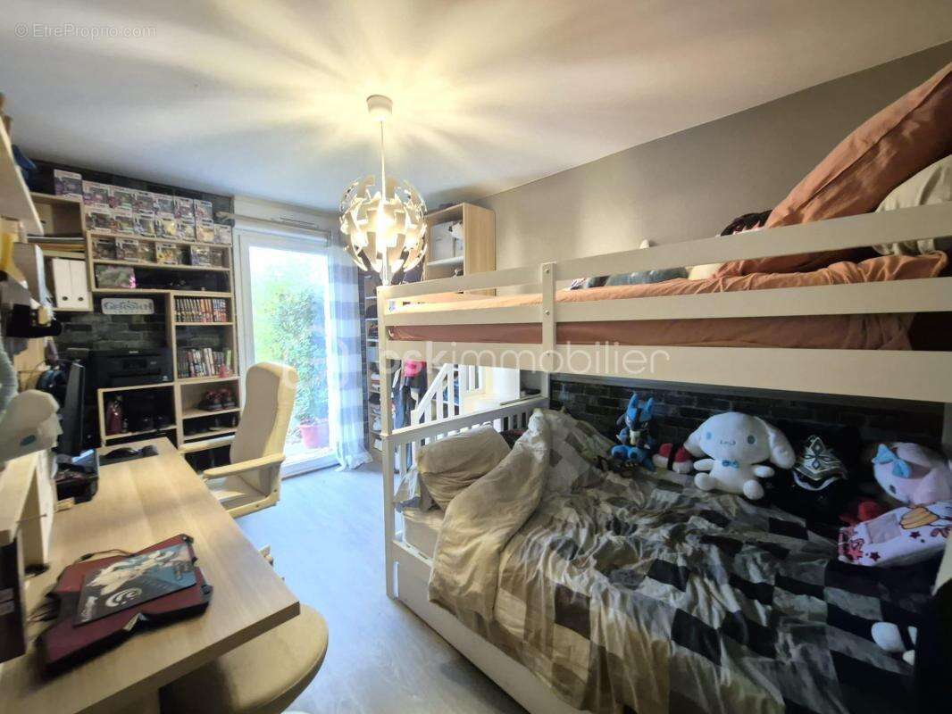 Appartement à COURCOURONNES