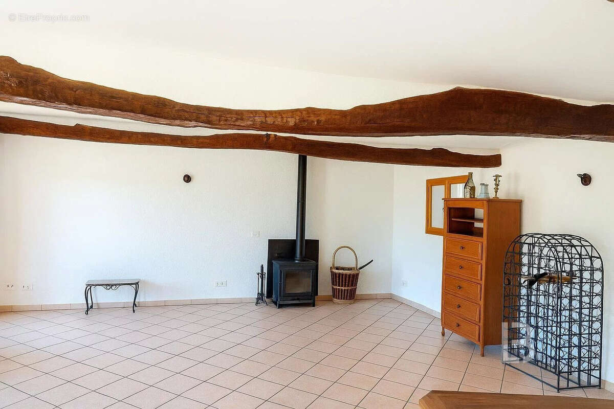 Maison à TOURRETTES-SUR-LOUP