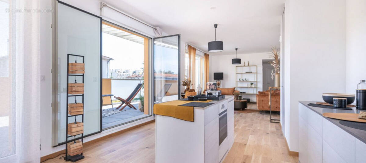 Appartement à TASSIN-LA-DEMI-LUNE