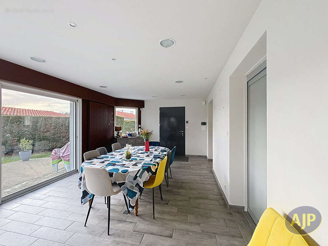 Maison à SAINT-AIGNAN-GRANDLIEU