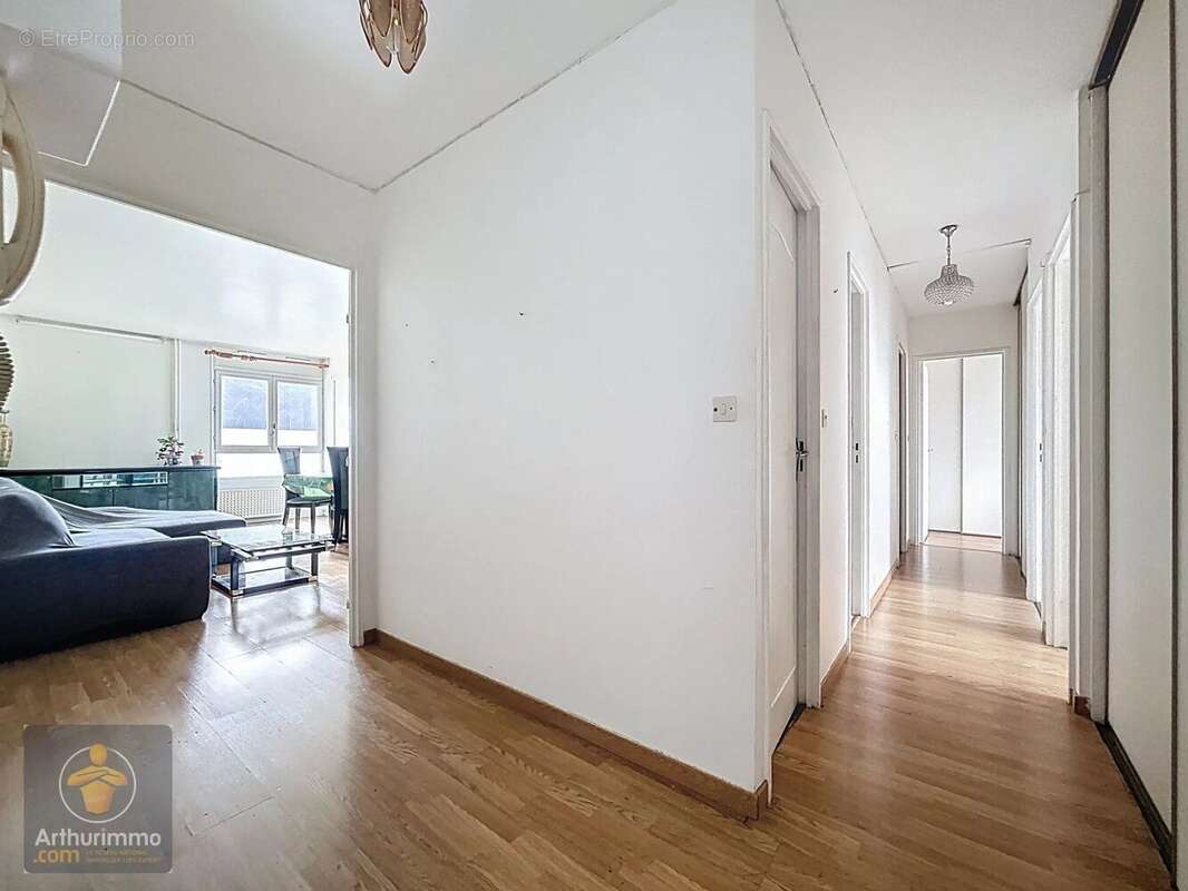 Appartement à BOISSY-SAINT-LEGER
