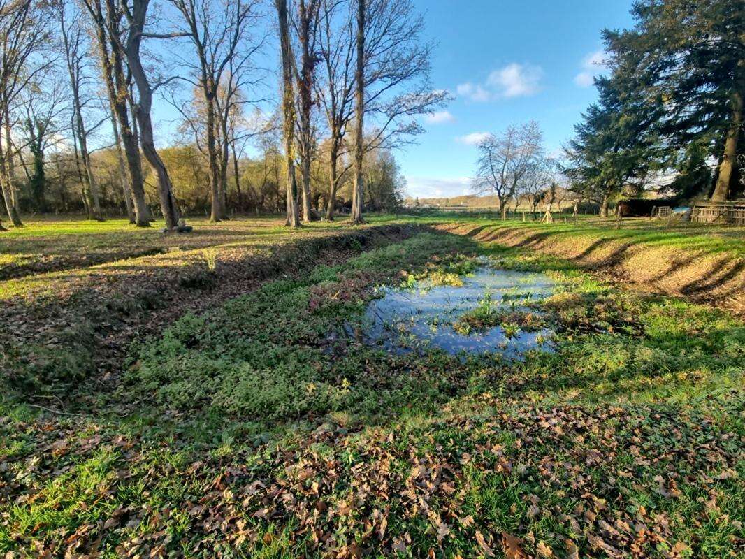 Maison à LES BORDES