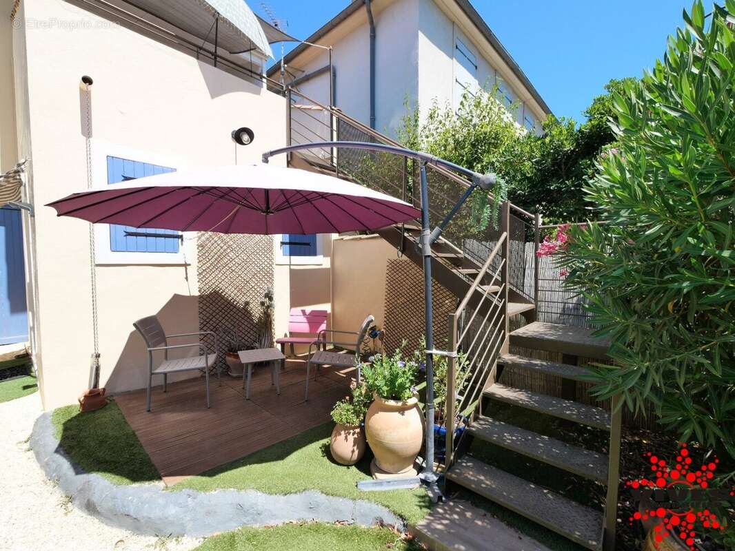 Canal du Midi  Maison rénovée avec terrasse, cour et garage - photo 4