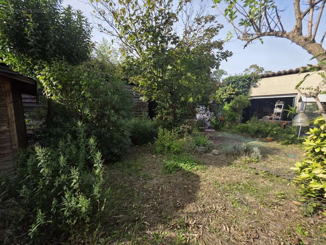 Maison à MONTELIMAR