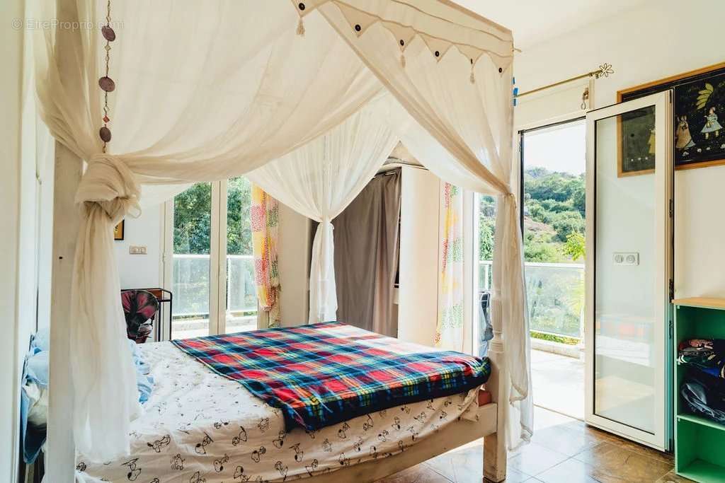 Maison à L&#039;ETANG-SALE