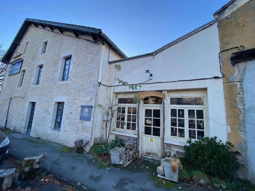 Photo 3 - Commerce à VILLENEUVE