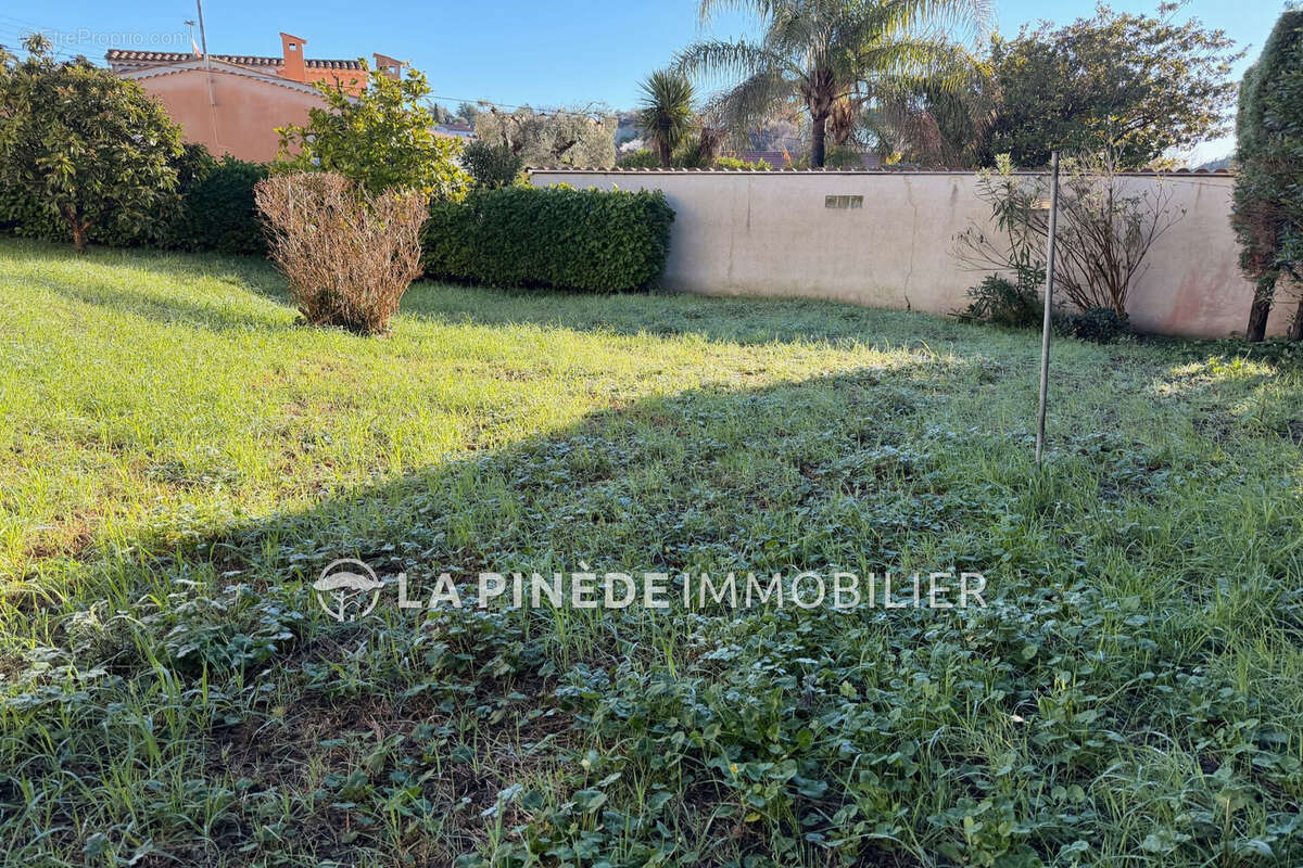 Maison à VILLENEUVE-LOUBET
