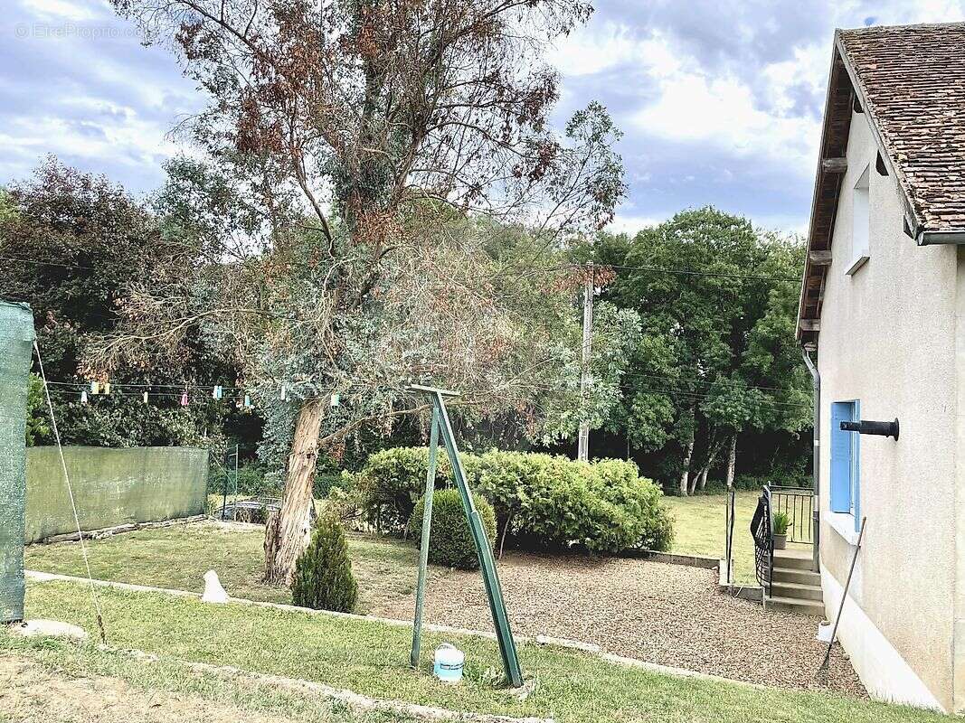 Maison à TAMNAY-EN-BAZOIS