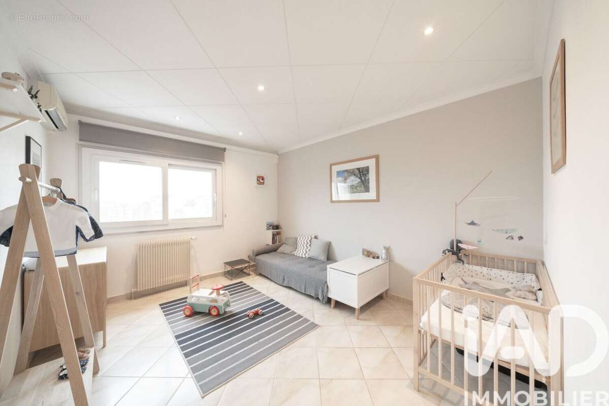 Photo 5 - Appartement à VILLEURBANNE