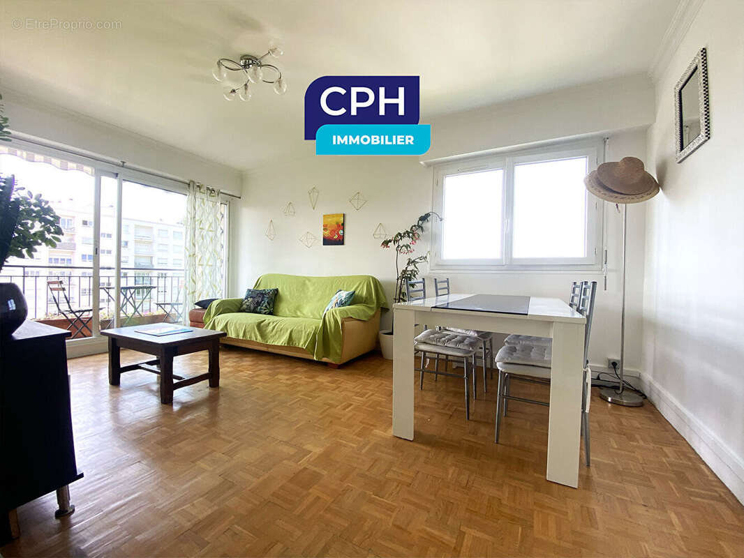 Appartement à GENNEVILLIERS