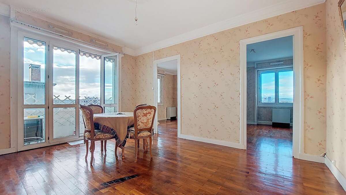 Appartement à LYON-8E