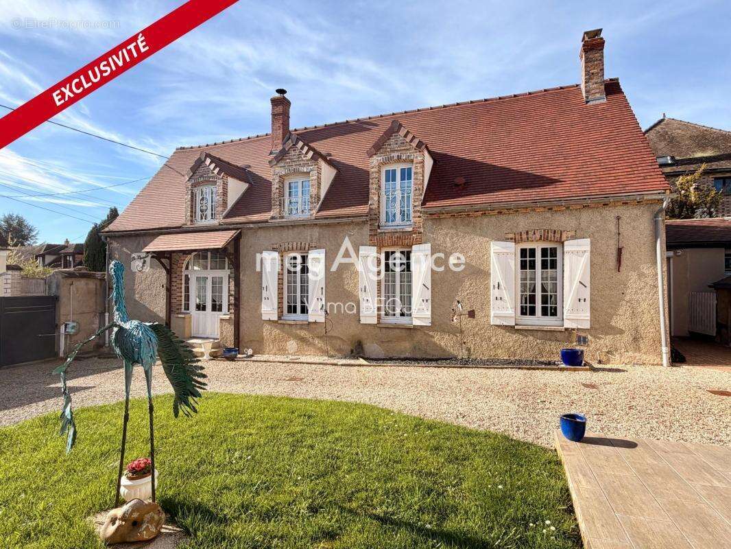 Maison à MICHERY