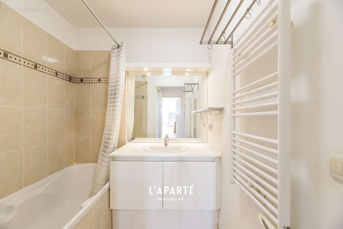 Appartement à MARSEILLE-13E