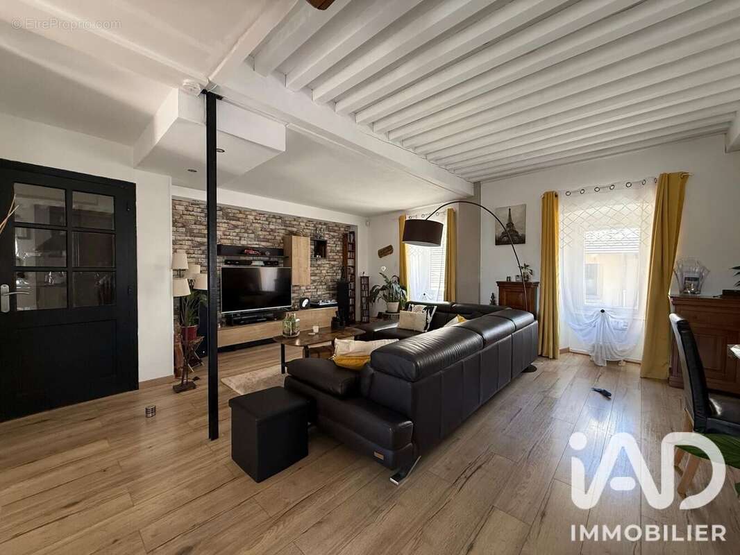 Maison 160 m² à Perigneux  - photo 5