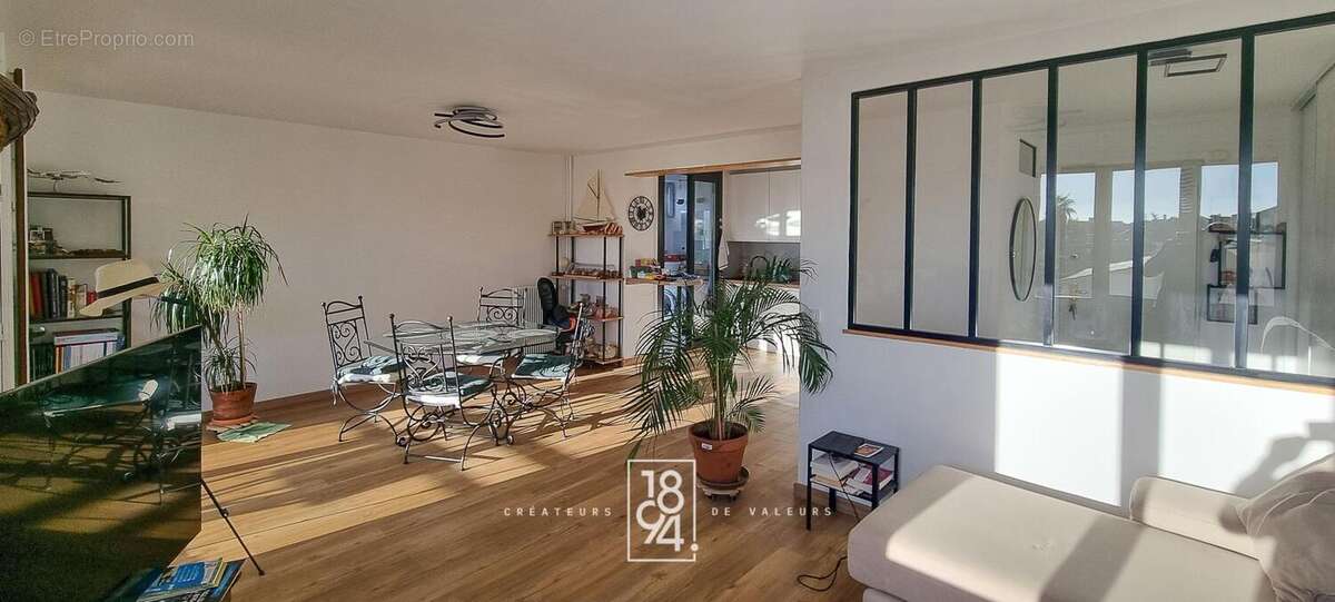 Appartement à MARSEILLE-8E