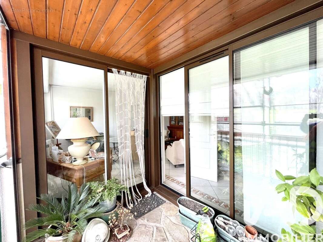 Photo 8 - Appartement à LE COUDRAY-MONTCEAUX