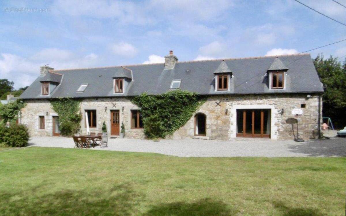Maison à LANRIVAIN