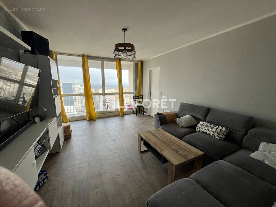 Appartement à MONTIGNY-LES-CORMEILLES