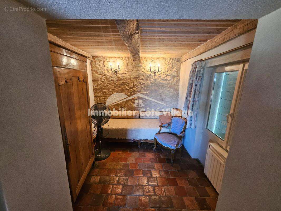 Maison à BERRE-LES-ALPES